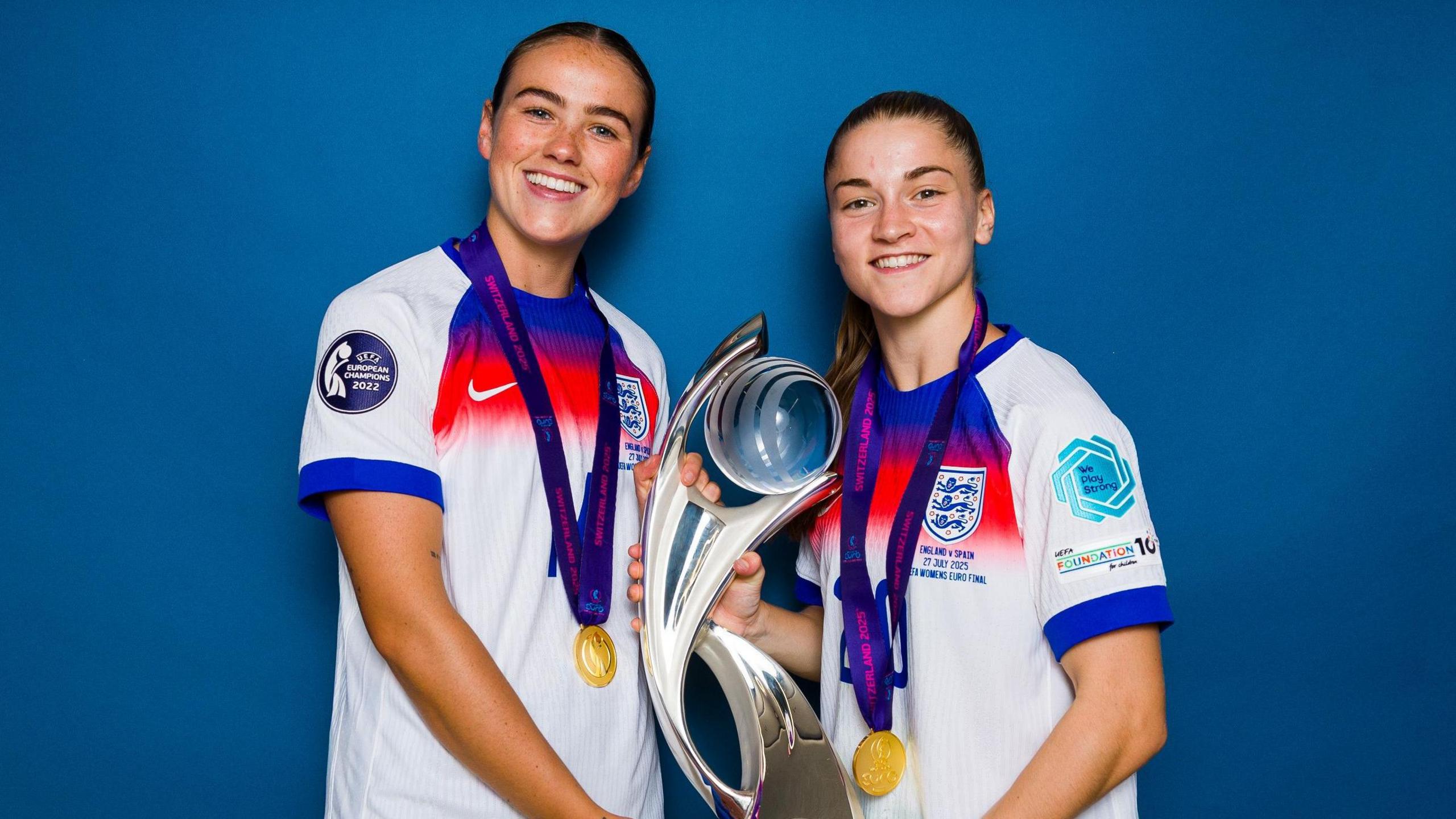 تبادل تاریخی در لیگ فوتبال زنان انگلیس؛ کلینتون به منچسترسیتی و پارک به منچستریونایتد پیوستند